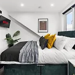 Designer 4 Bed House In - Sleeps 13 Σπίτι διακοπών