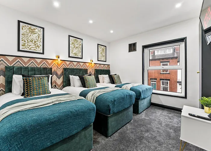 Designer 4 Bed House In - Sleeps 13 別荘 *