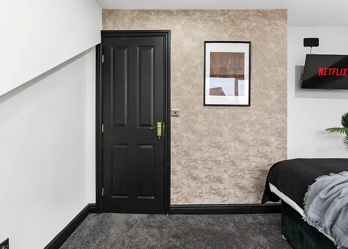 Designer 4 Bed House In - Sleeps 13 別荘 リーズ