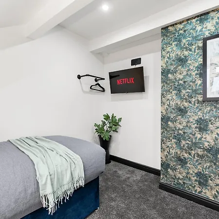 Semesterbostad Designer 4 Bed House In - Sleeps 13 Leeds (West Yorkshire)